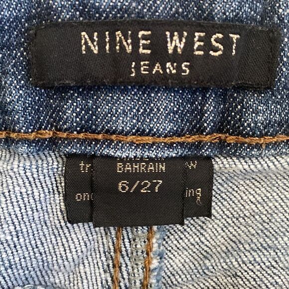 Nine West Midrise Bootcut Jeans Size 6 - Picture 2 of 6